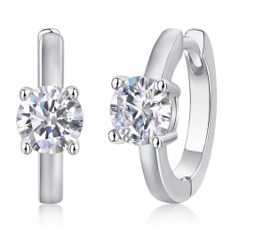 Huggies Solitaire 5mm Moissanite VVS – S925