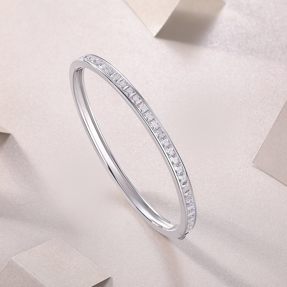 Bracelet Bangle Pavé Moissanite VVS – S925