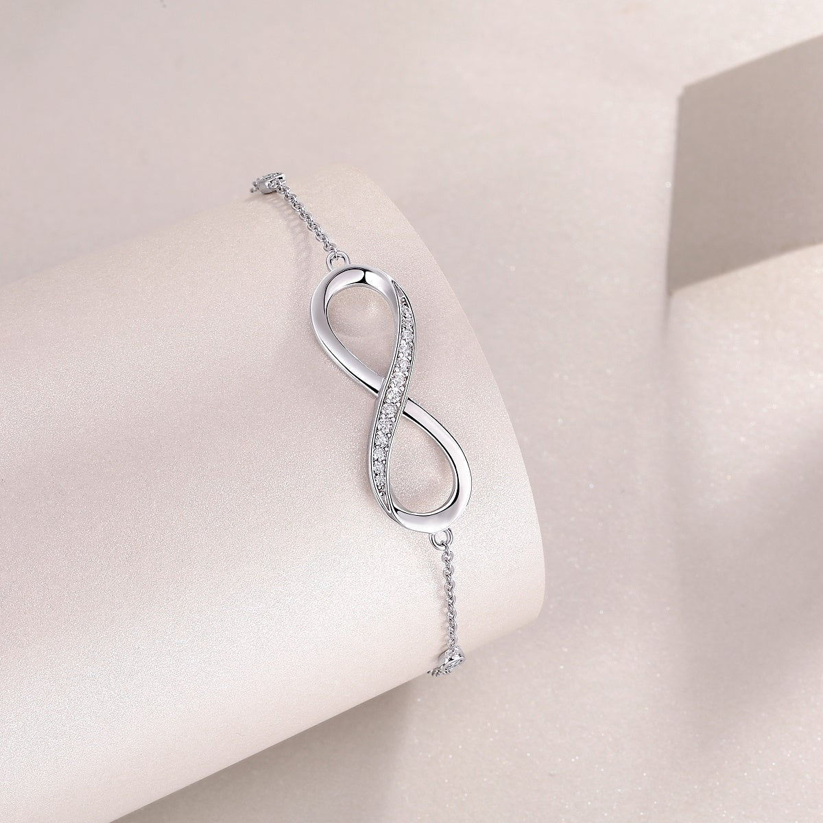 Bracelet Infinity Pavé Moissanite VVS – S925