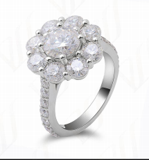 Bague Fleur Halo Ovale Moissanite VVS – S925